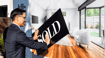 Record $306,000 profits for Aussie property sellers 