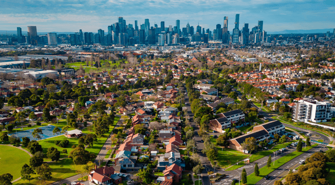 Victoria's housing affordability edge under threat, industry warns 
